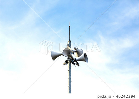 防災無線　スピーカーと空 46242394