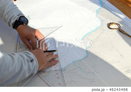 海　帆船の操縦　海図 46243498