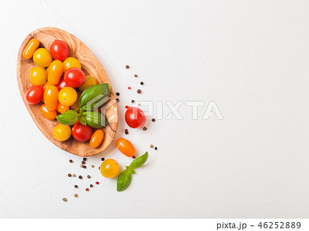 Organic Mini Tomatoes with basil and pepper  46252889