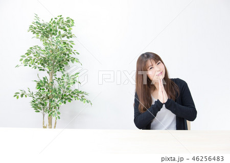 カジュアルポートレート・テーブル 46256483