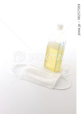 マスクと風邪薬 マスクと風邪薬 46257569