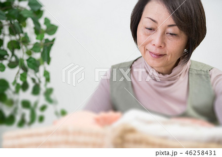 中高年女性 中高年女性 46258431