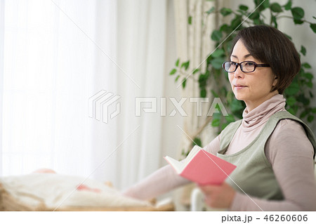 中高年女性 中高年女性 46260606