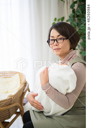 中高年女性 中高年女性 46260984