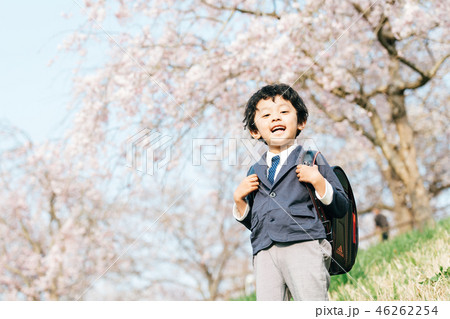 桜と子供 桜と子供 46262254