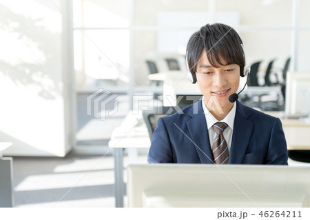 オペレーター、コールセンター、スーツ、スタッフ オペレーター、コールセンター、スーツ、スタッフ 46264211