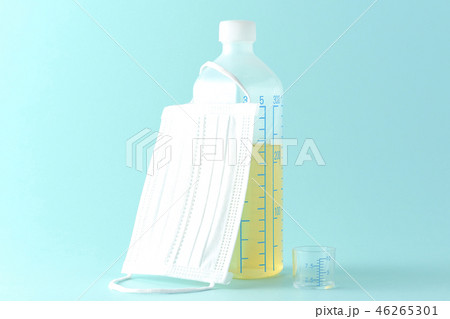 マスクと風邪薬 46265301