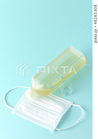 マスクと風邪薬 マスクと風邪薬 46265308