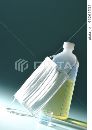 マスクと風邪薬 46265532