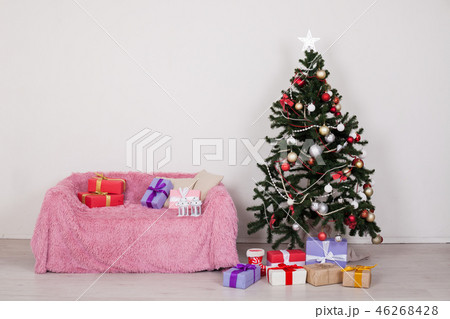Christmas tree with presents, Garland lights new year winter 46268428
