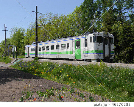 新十津川駅にて発車を待つ 46270282