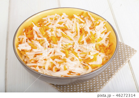 Fresh daikon and carrot salad Fresh daikon and carrot salad 46272314