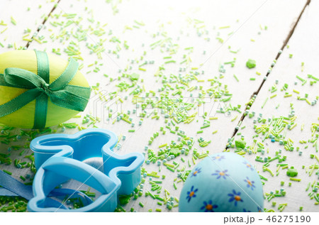 Coockie cutter in shape of easter bunny 46275190