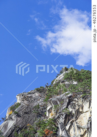 昇仙峡　御嶽昇仙峡　縦構図　覚円峰　夢の松島　紅葉　山岳　 46276553