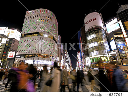 日本の東京都市景観 銀座の街並みを望む(夜景) 日本の東京都市景観 銀座の街並みを望む(夜景) 46277034