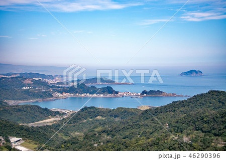 台湾 九份(きゅうふん) 九份老街の展望台から基隆市方面の眺望 台湾 九份(きゅうふん) 九份老街の展望台から基隆市方面の眺望 46290396