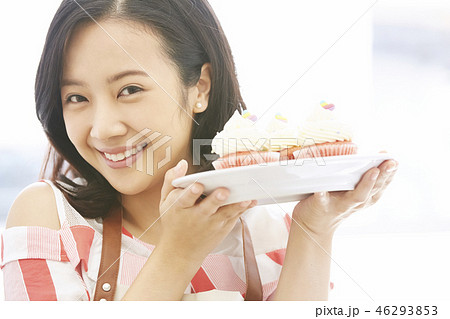 女性 ライフスタイル クッキング 女性 ライフスタイル クッキング 46293853