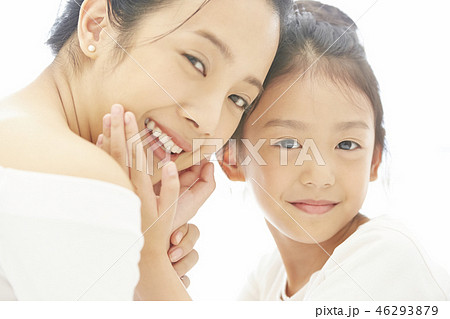 親子　ライフスタイル 46293879