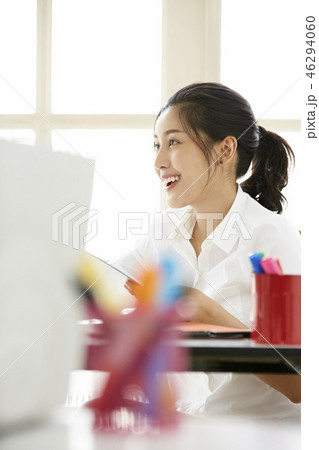 ビジネス　女性 46294060