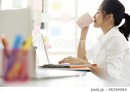 ビジネス　女性 46294064