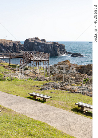 日御碕から経島と日本海を望む -島根半島の西端- 日御碕から経島と日本海を望む -島根半島の西端- 46296853