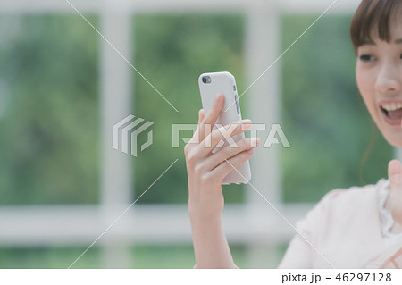 young woman 46297128