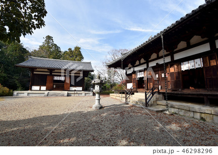 海龍王寺　本堂と西金堂 46298296