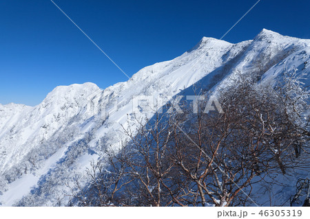 白銀の霞沢岳 46305319
