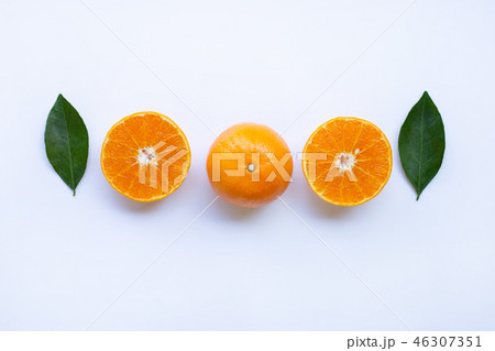 Fresh orange citrus fruit with leaves Fresh orange citrus fruit with leaves 46307351