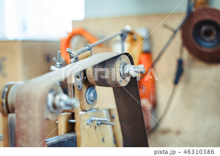 grinding machine in the workshop grinding machine in the workshop 46310386