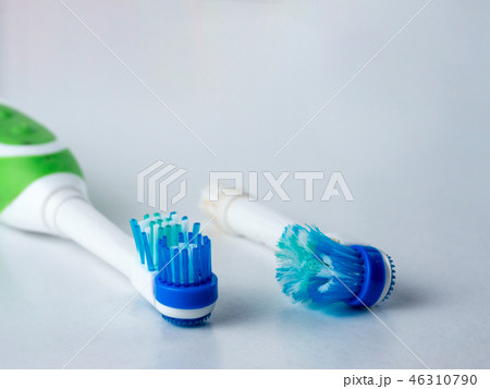New and old nozzle electric toothbrushes 46310790