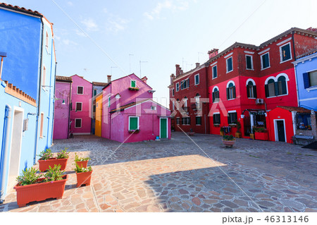 Traditional Burano colored houses, Venice 46313146