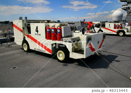 飛行甲板の消防車・消火設備 46313443