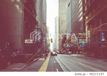 Rush hour atToronto's busiest intersections. 46315197