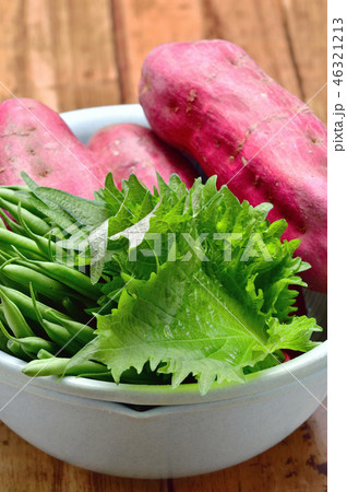 野菜の調理シーン 46321213