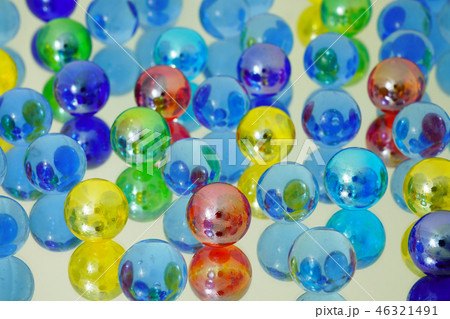 ビー玉 の写真素材