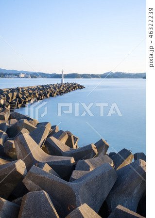 和歌山県田辺町の海岸と灯台 和歌山県田辺町の海岸と灯台 46322239