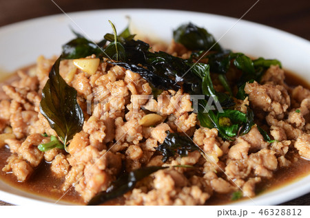 Stir-fried with minced pork and basil 46328812