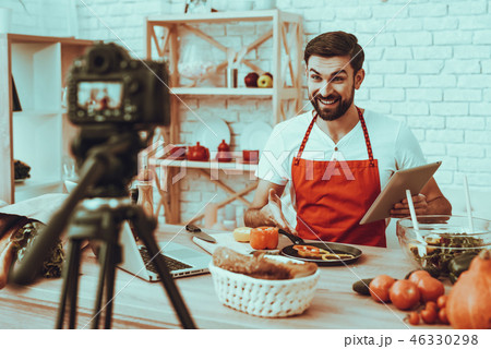 Blogger makes a video about a cooking Blogger makes a video about a cooking 46330298