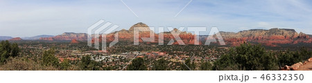 Panoramic view red rock country Sedona, Arizona 46332350