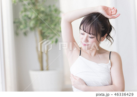 セルフチェック・女性 セルフチェック・女性 46336429