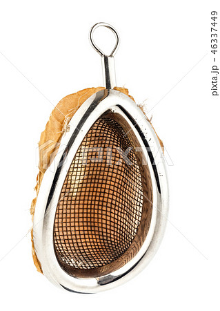 Old anesthesiology mask on white 46337449