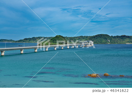 【角島大橋】 山口県下関市豊北町大字神田~角島 【角島大橋】 山口県下関市豊北町大字神田~角島 46341622