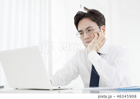 男 男性 男の子 46345908