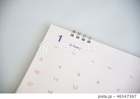 Close up calendar on wood texture. 46347367