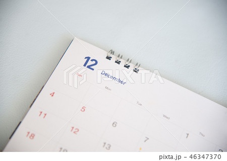Close up calendar on wood texture. Close up calendar on wood texture. 46347370
