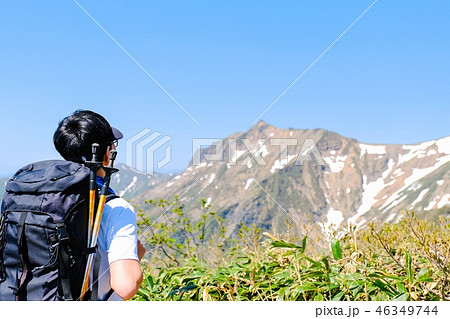 春の谷川岳登山 （天神尾根ルートより俎嵓を望む）　[ピント：人物] 46349744