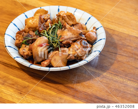 Fried chicken with wine,sesame oil and soy sauce 46352008