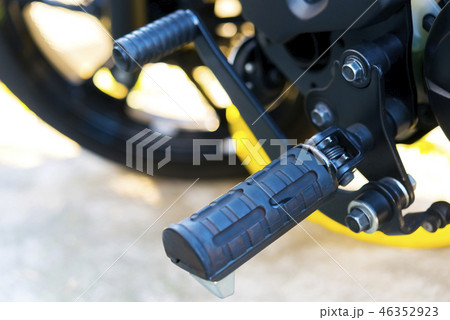 モーターサイクル　クローズアップ写真 46352923