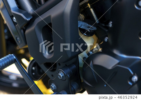 モーターサイクル　クローズアップ写真 46352924